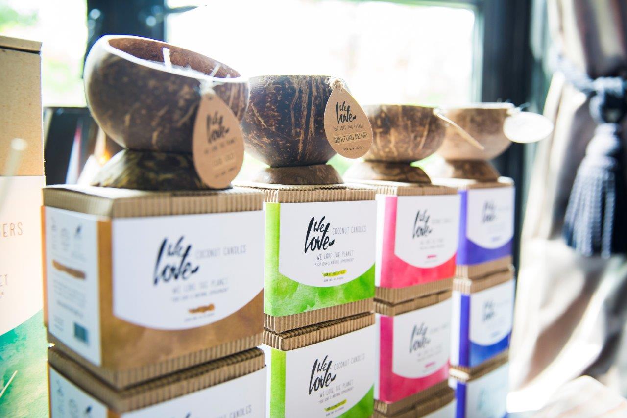 Coconut Candle Artic White De Cera De Soja, We Love The Planet - Imagen 5